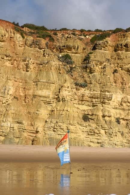 1 Day Algarve Surf Experience - Languages and coaching style: English and Portuguese instruction