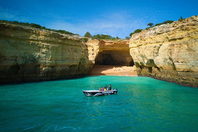 2 Hours Boat Private Tour to Benagil Caves - Key highlights I’d focus on before you book