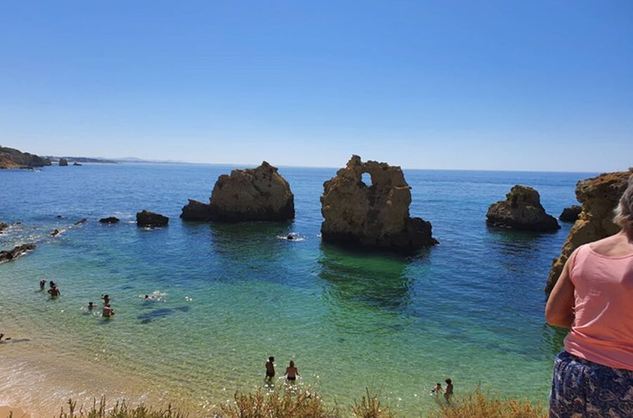 Albufeira: Beaches, Old Town, and Salgados Lagoon Jeep Tour - Praia da Galé West: your break on the long soft-sand stretch