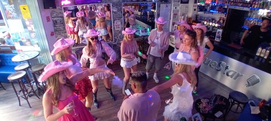 Albufeira: Cocktail Making Class and Karaoke Party with DJ - Albufeira Main Strip Fun, Without the Chaos