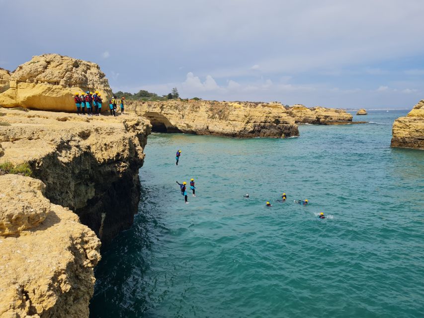 Albufeira: Guided Coasteering Tour with Cliff Jumping - What to do before you go so the day feels easier
