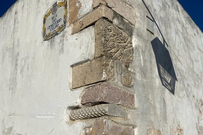 Albufeira History Walking Tour with Wine and Tapas - The tasting stop: wine, Portuguese cheeses, fish cake, and tapas style bites