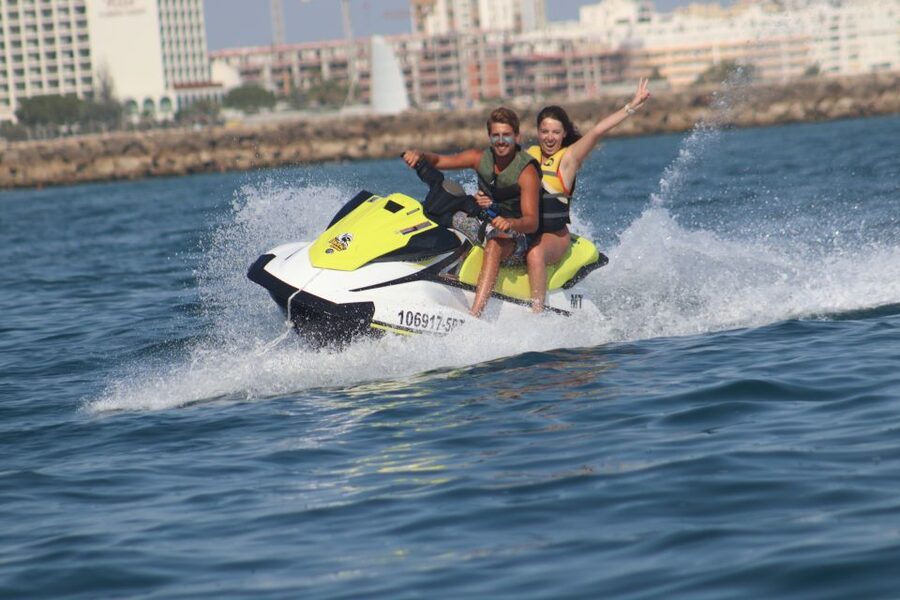 Albufeira: Jet Ski Rental - Closed circuit riding: why it is safer, and what it means for your expectations