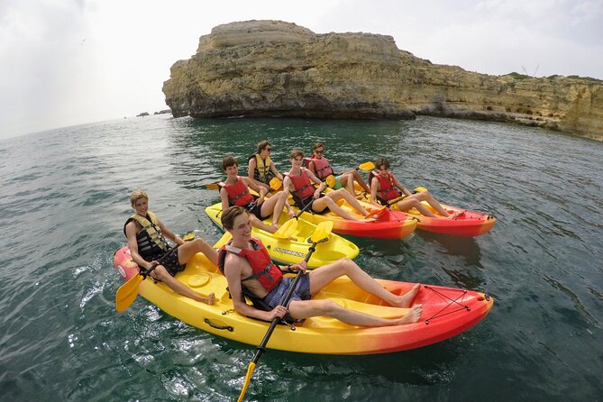 Albufeira Kayak Cave Tour – Hidden Beaches & Cliffs - Guides and photo help: why you can travel phone-light