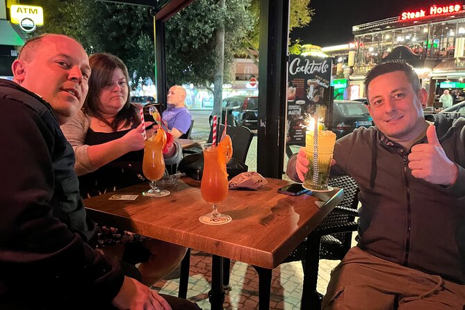 Albufeira PRIVATE Night Tour with Cocktails & Drinks - The guide factor: what Cody tends to bring to the night
