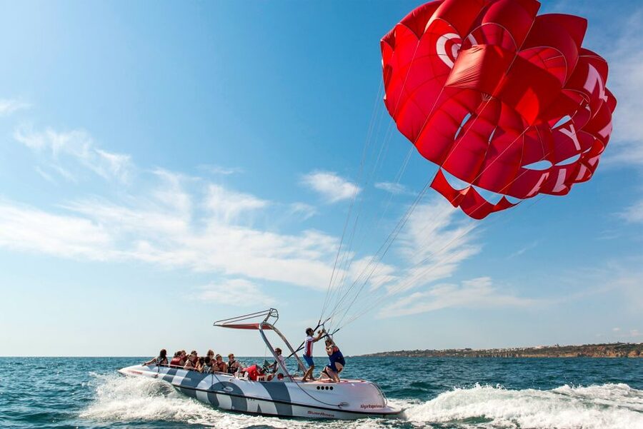 Albufeira: Single, Double or Triple Parasailing Tour - Parasailing over Albufeira Marina: why it’s such a good Algarve pick