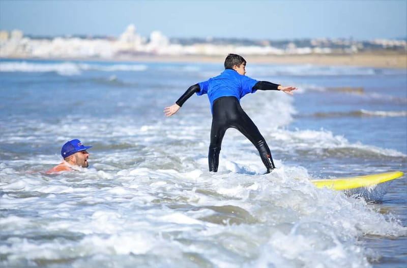 Albufeira: Surf Lesson - Who should book this lesson, and who should skip it