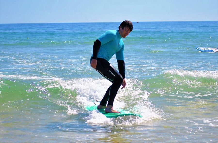 Albufeira: Surfing Lesson at Galé Beach - Getting There and Finding the Surf4fun Shop at the Pier