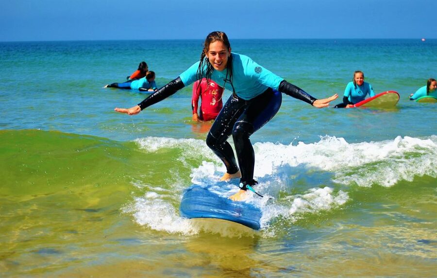 Albufeira: Surfing Lesson at Galé Beach - Wetsuit Fit, Board Choice, and Staying Comfortable in the Water