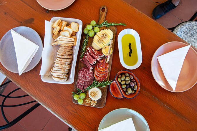 Albufeira Traditional Algarve and Food Tasting - Why this 4-hour traditional Algarve food tasting hits the right balance