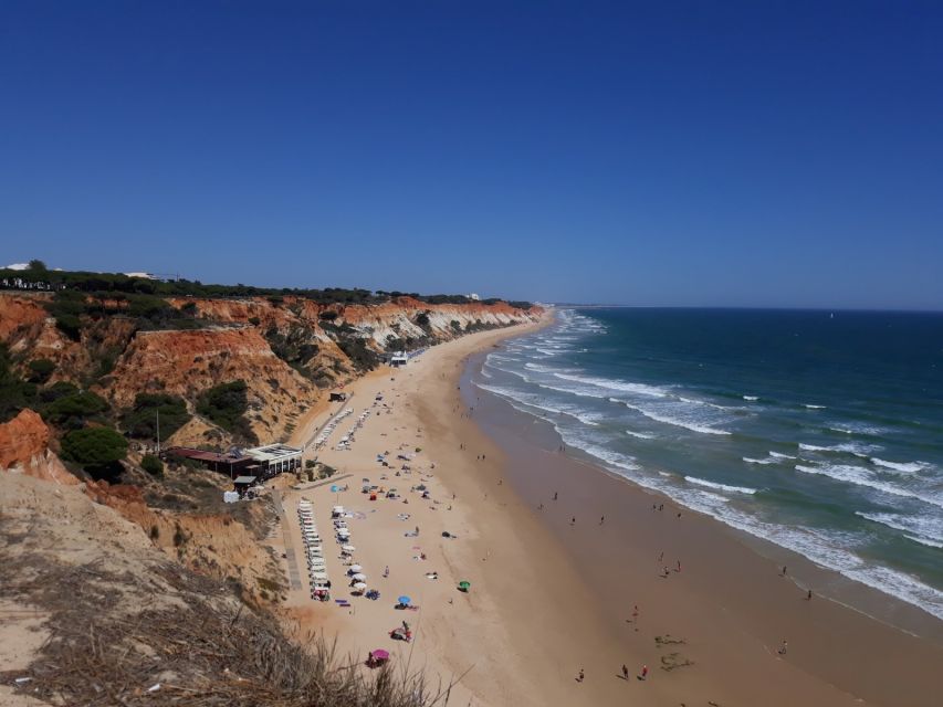 Albufeira: Tuk-tuk Sightseeing Tour - Downtown Albufeira: churches, museums-style stops, and viewpoint pacing