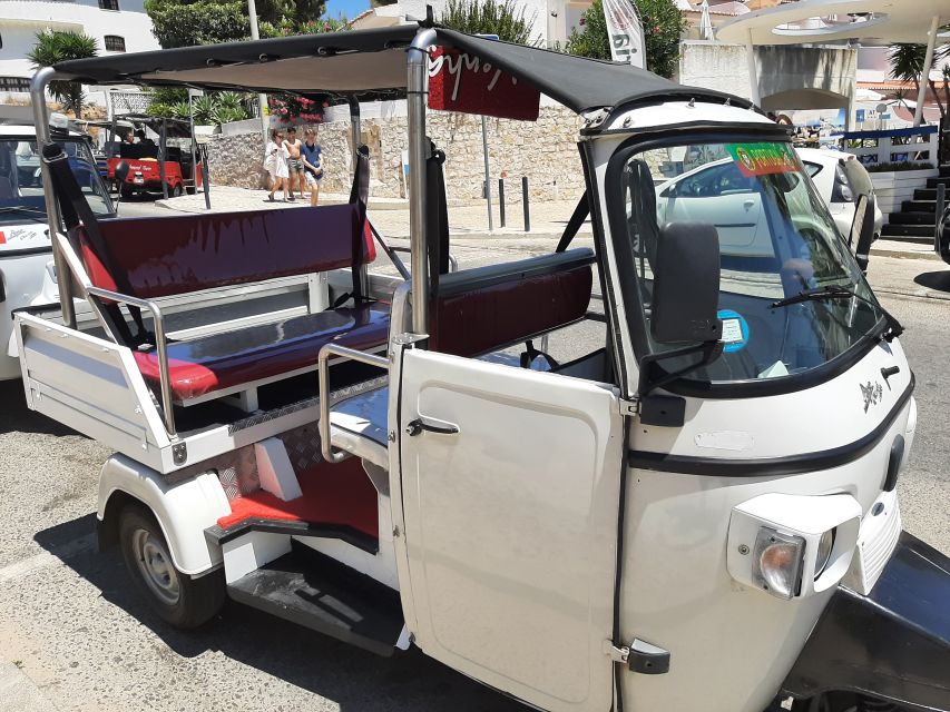 Albufeira: Tuk-tuk Sightseeing Tour - Olhos Dágua: a traditional fishing village pause