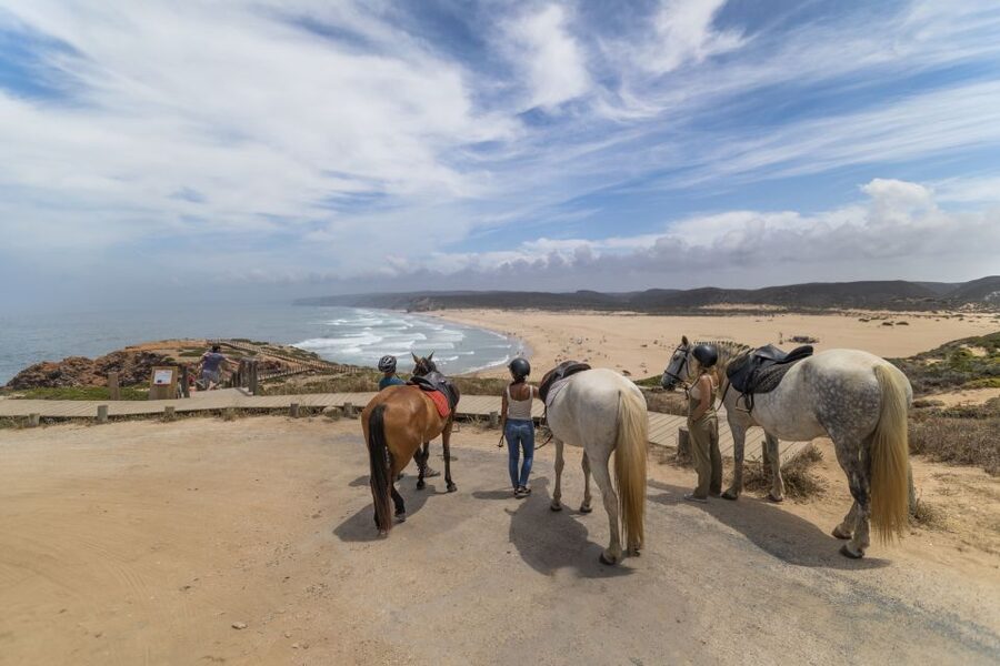 Algarve: 1-Hour Carrapateira Horseback Riding Tour - Should you book this horseback tour?