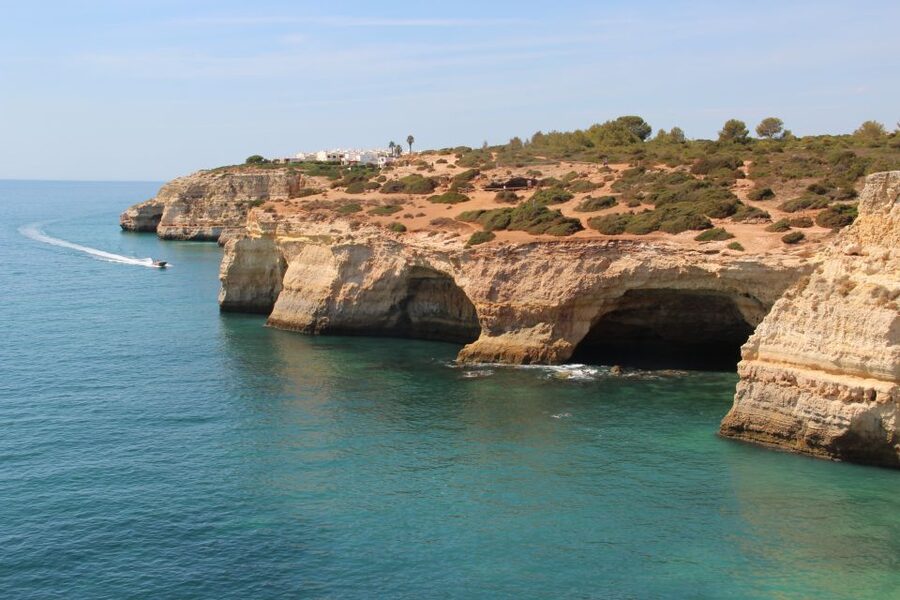 Algarve: Benagil Cave Boat Tour and Algarseco Coastal Walk - From pickup to coastline: how the pacing works