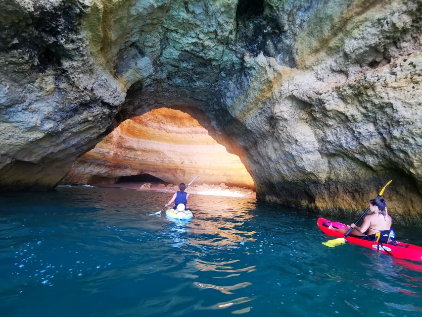 Algarve: Benagil Cave Sunrise Kayak Tour with Shower Use - Shower Use and Post-Paddle Comfort