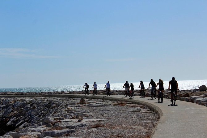Algarve Bike and Food Tour with Sea Food and Wine Tasting - Back through the off-road track: comfort, safety, and a break in the scenery