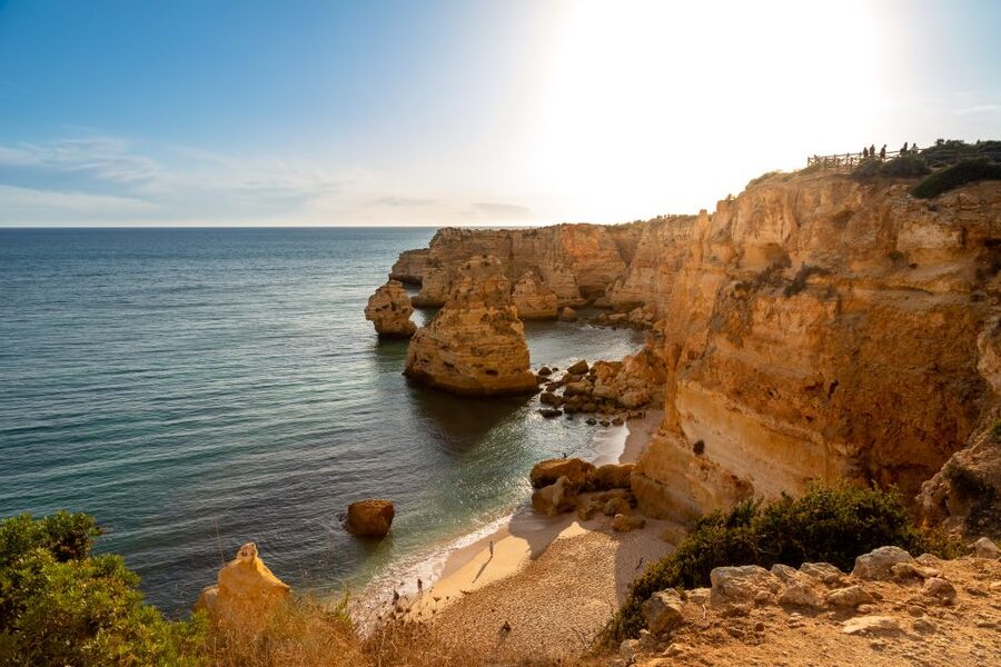 Algarve: Landscapes, Pottery, and Winery Tour - Ferragudo Stroll: Cobblestones, Harbor Views, and a Good Place to Eat