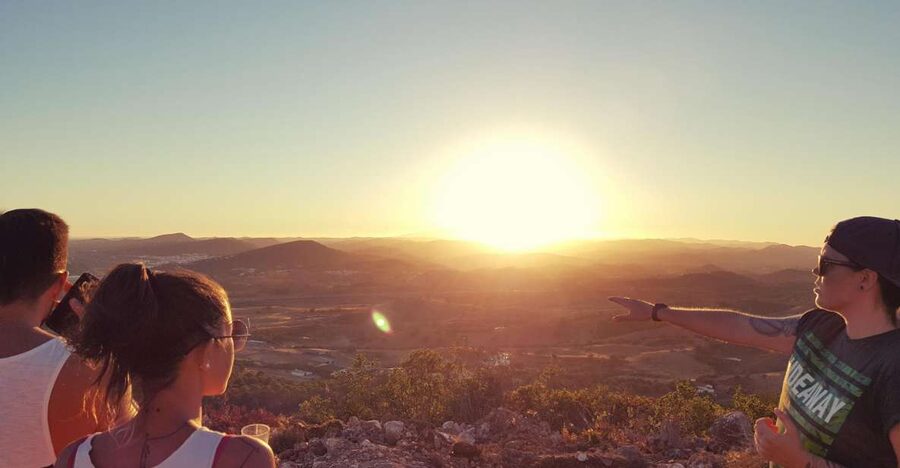 Algarve: Sunset Jeep Safari Tour - Why a Sunset Jeep Safari Works So Well in the Algarve
