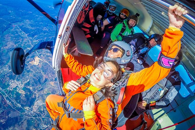 Algarve Tandem Skydive 10k ft (3000m) - Where you jump, and why Portimão makes sense