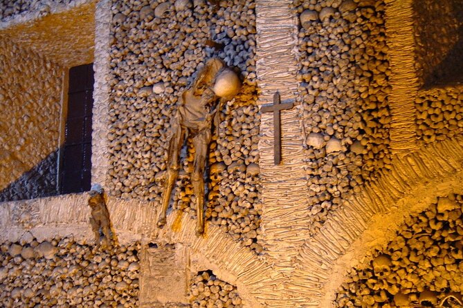 Algarve to Lisbon with stop at Évora, Bones Chapel and Cork factory - The Tagus crossing and the Lisbon drop-off that saves your day