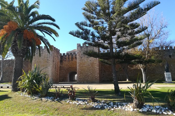 Amazing West Day Trip: Silves, Lagos & Cape St. Vincent - Guide style and group size: what the bus day feels like