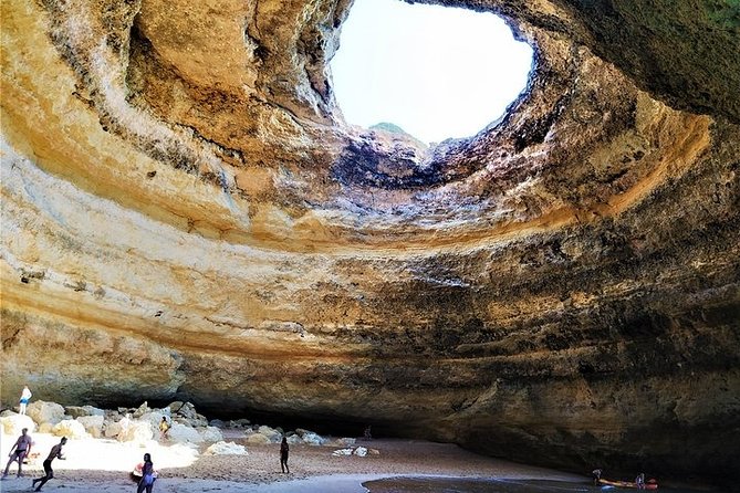 Benagil And Dolphins Tour - Caves and cliff lore: Xorino, Albandeira, and the short storytelling stops