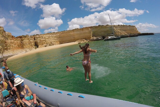 Benagil Caves and Dolphins from Albufeira - Dolphins on the Route: The Best Way to Manage Expectations