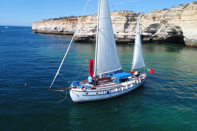 Benagil Coastline Tour - Allboat - Group size and comfort: what “up to 50” feels like