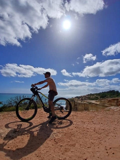 Benagil e-bike tour 7 hanging valleys - Albandeira, the quieter stretch between big-name points