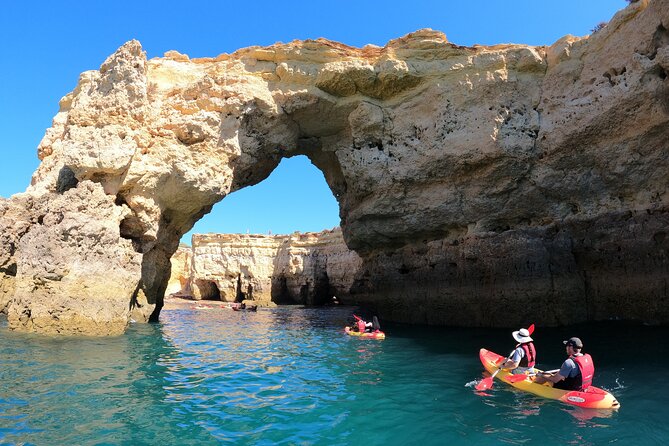 Benagil Kayak - What the instructor teaches before you enter the ocean