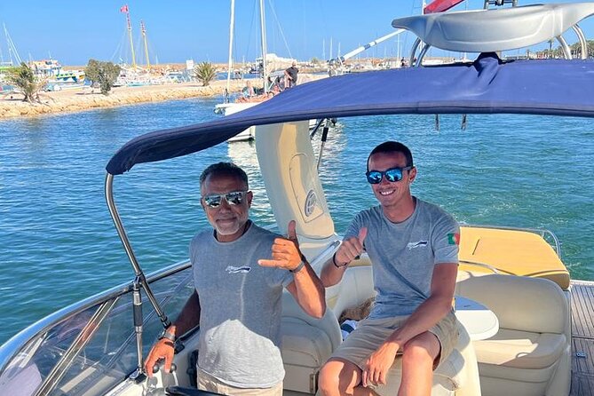 Benagil private yacht from lagos with drinks, tapas, paddle boards and kayak - Crew quality: safety, kids, and calm confidence