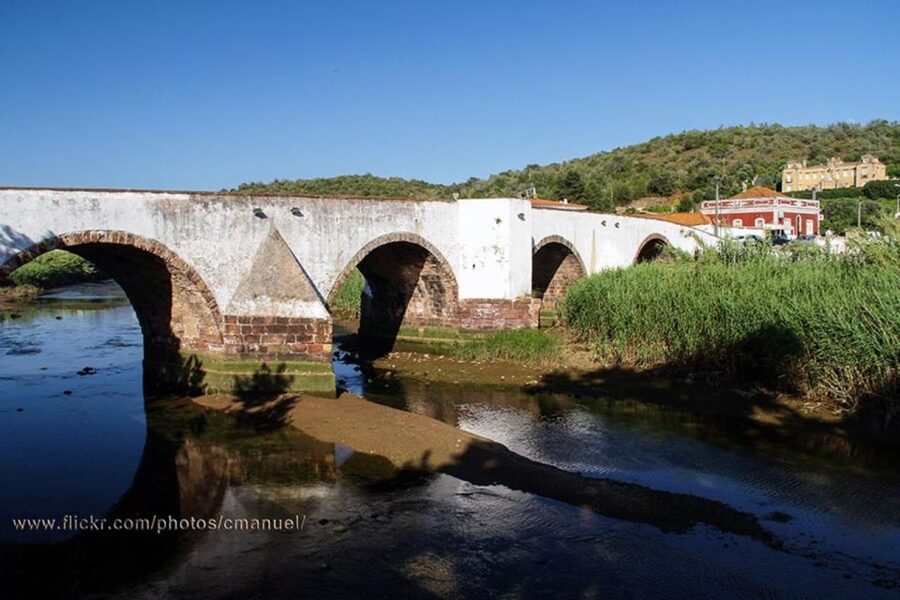 Benagil & Silves Castle Seightseing Tour from Albufeira - Carvoeiro fishing village and Armação de Pêra passing looks you can still enjoy