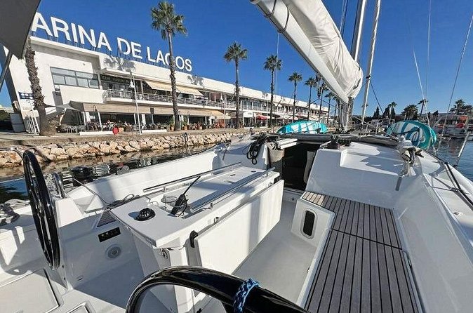 Beneteau 40.1 Sailboat on the Lagos Algarve Coast - Who this Beneteau sail is best for