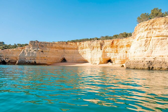 Boat Trip Through the 15 Caves of Benagil - Who this tour suits best