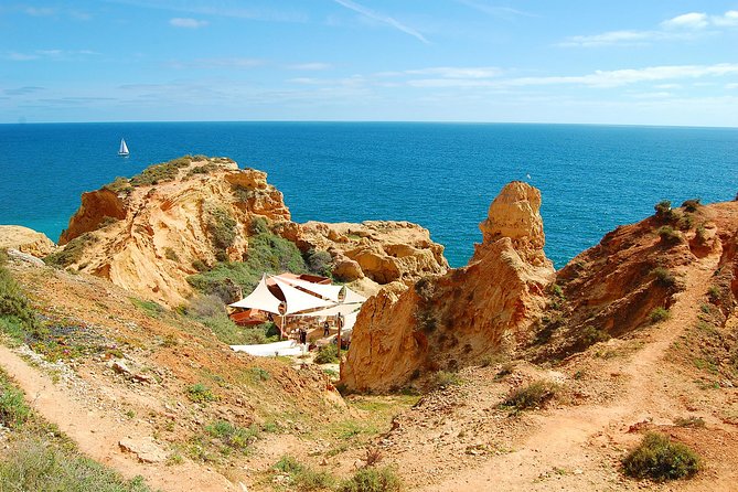 Carvoeiro and Silves Premium - Shared small group > VTours Algarve - Silves Cathedral over a former mosque site