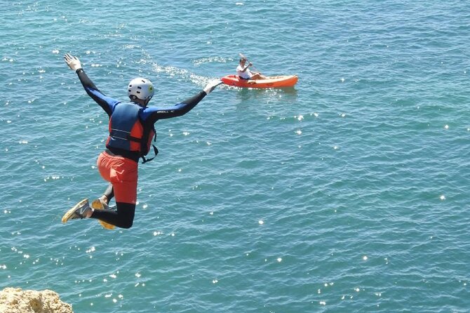 CLIFF JUMPING tour - Coasteering in Albufeira - Meeting at São Rafael: quick start, then gear up and go