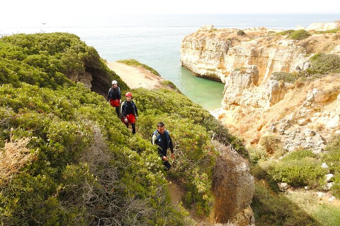 CLIFF JUMPING tour - Coasteering in Albufeira - Price value: what’s included and why it usually feels fair