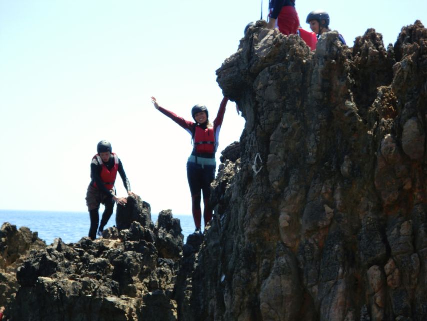 Coasteering Algarve: Cliff Jump, Swim & Climb in Sagres - Cliff jumps, including cave and grotto jumps up to 10 meters