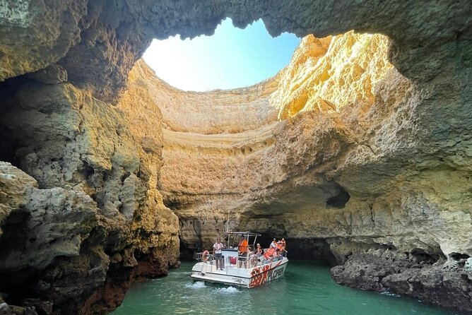 Dolphin Watching and Caves Cruise - Weather reality: when the sea decides the schedule