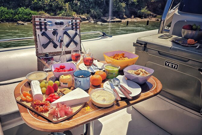 Exclusive Onboard Picnic in Ponta da Piedade (from Lagos) - Timing and Where to Meet in Lagos (So You Don’t Start Late)