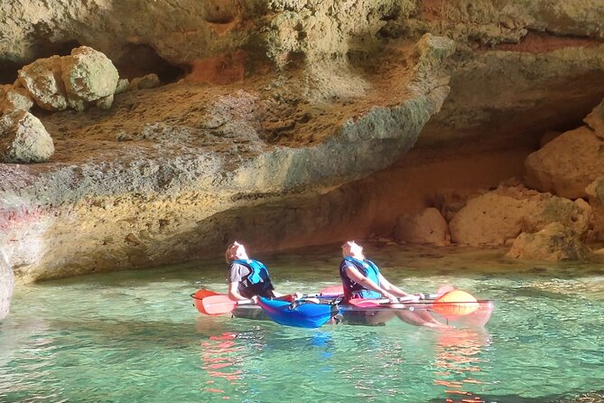 Experience with Transparent Kayaking in the Benagil Cave - The guide factor: Alan, David, Manuel, and the photo-friendly style