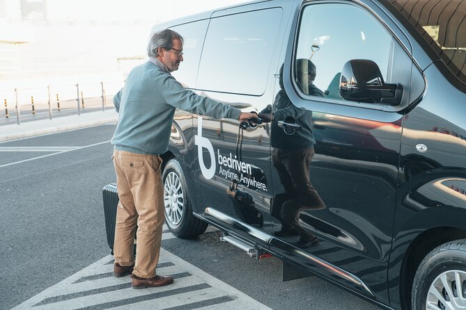 Faro Private Transfer to/from Lisbon - Inside the vehicle: comfort, air-conditioning, and luggage help