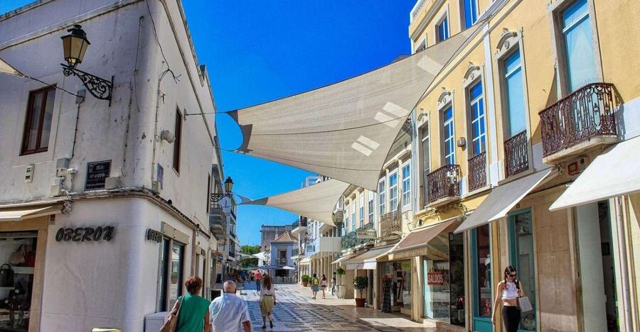 Faro Private Walking Tour - Restoration Wars and resilience: why the street story feels more human