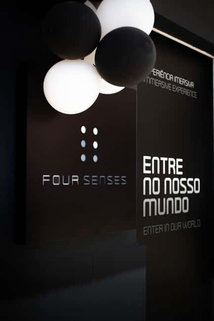FOUR SENSES: The Immersive Experience in the Dark – Faro - Inside the circuit: themed rooms and four-sense prompts