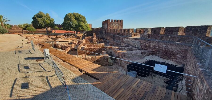 From Albufeira: Excursion to Silves Castle and Monchique - The Foia Climb: Highest Point in the Algarve, Real Effort Included