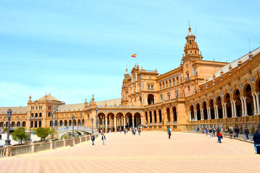 From Algarve: Private Seville Day Trip with Transfer - Seville Cathedral: The Biggest Gothic Church in Europe