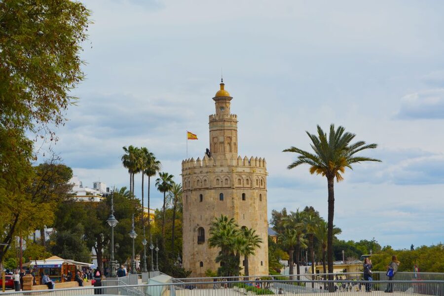From Algarve: Private Seville Day Trip with Transfer - Real Alcazar: 14th-Century Palace and Peaceful Gardens