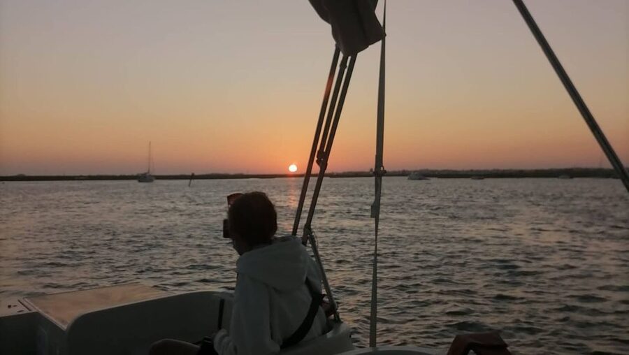 From Faro: Ria Formosa Sunset Boat Trip - Comfort, timing, and what to bring for a 1-hour ride