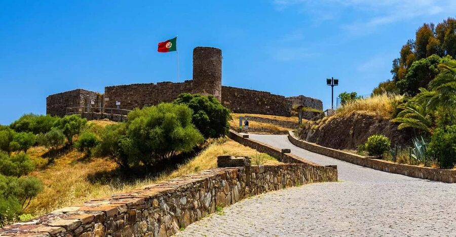 Full Day Algarvian West Coast Tour - Aljezur Castle and village time: coffee, viewpoints, and a local market taste
