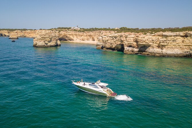 Full-Day Private Cruise in the Algarve Coast by Luxury Yacht - Food, wine, and the no-lunch-from-home rule